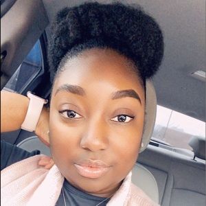 Meet your Posher, Briana